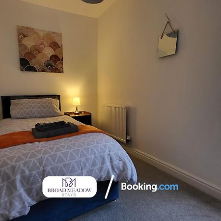 Broad Meadow Stays: 3-Bed House with Parking in Lincoln Exterior photo