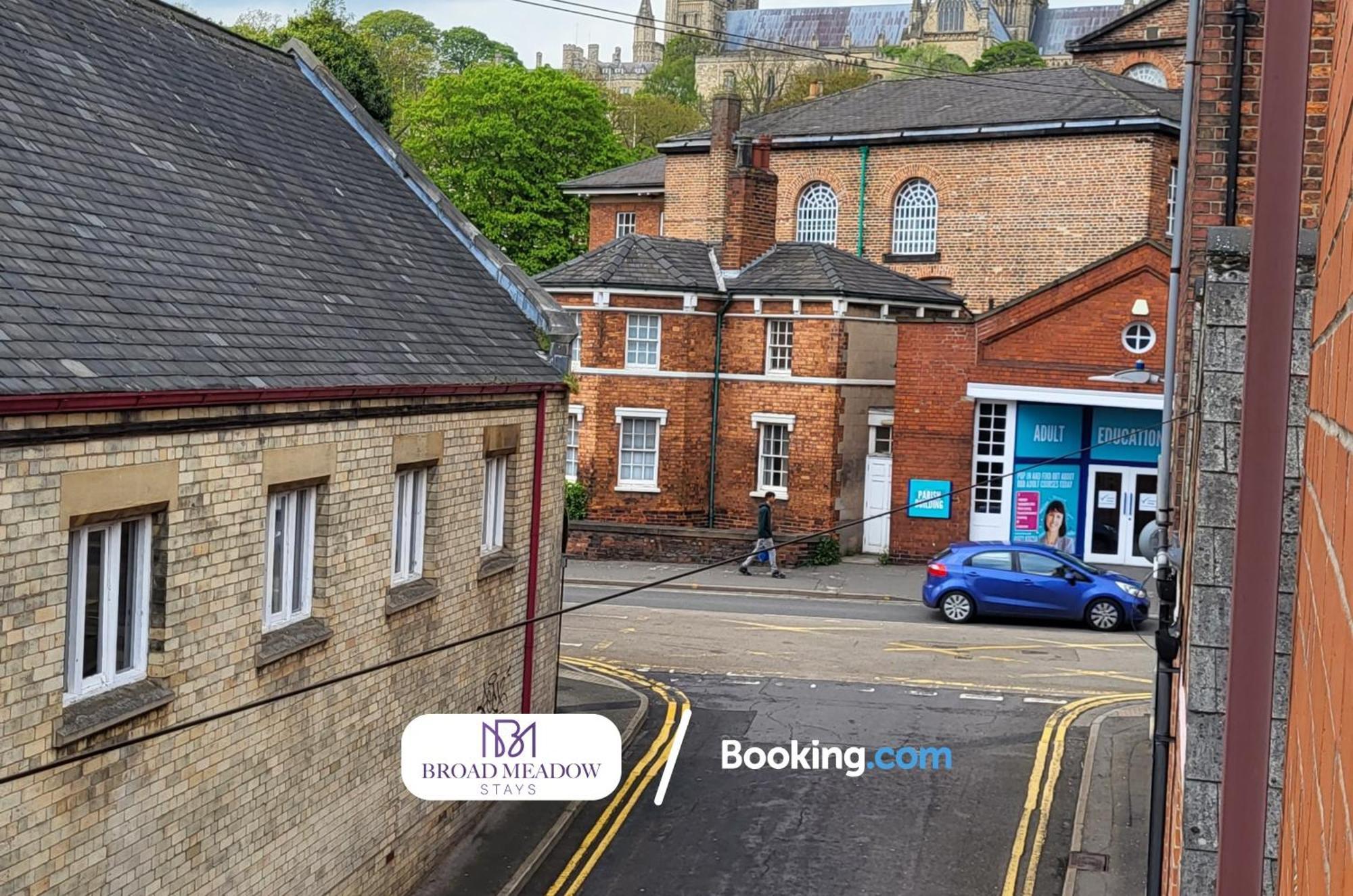 Broad Meadow Stays: 3-Bed House with Parking in Lincoln Exterior photo